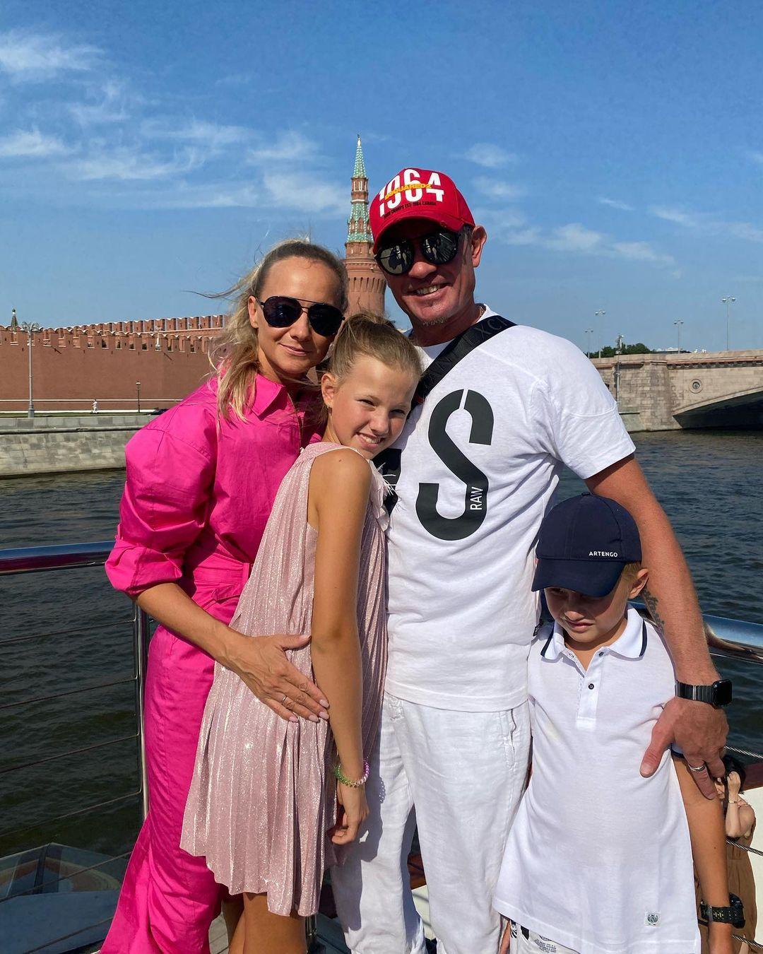 Авербух рассказал, как семья Костомарова справляется с его болезнью