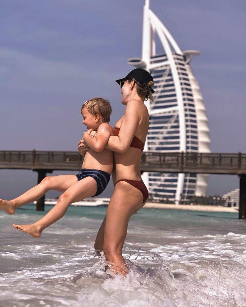 «Главное семейное разногласие»: Собчак в Дубае показала дочь Богомолова