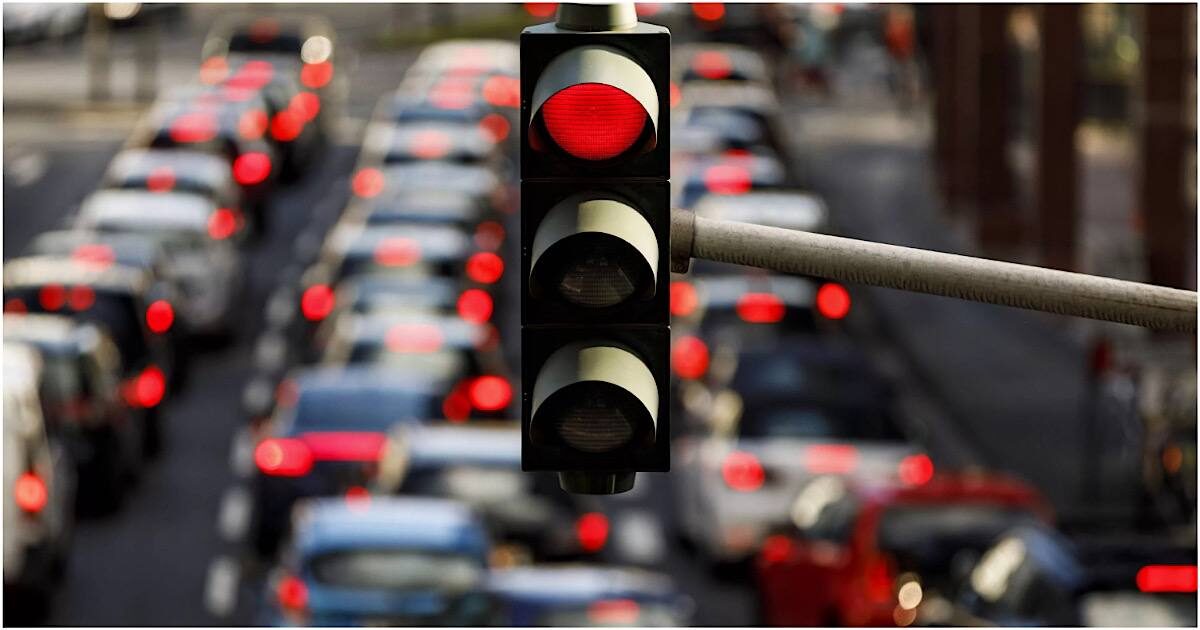 Как водители смогут ездить на красный свет без штрафа