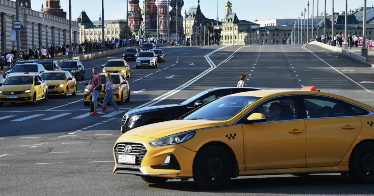 Новые ИИ-подсказки в «Яндекс Go» для комфортных поездок Новые ИИ-подсказки в «Яндекс Go» для комфортных поездок