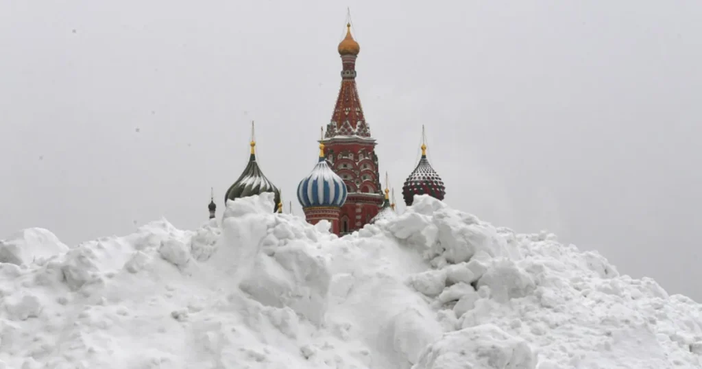 Дачникам напомнили о последствиях бесснежной зимы