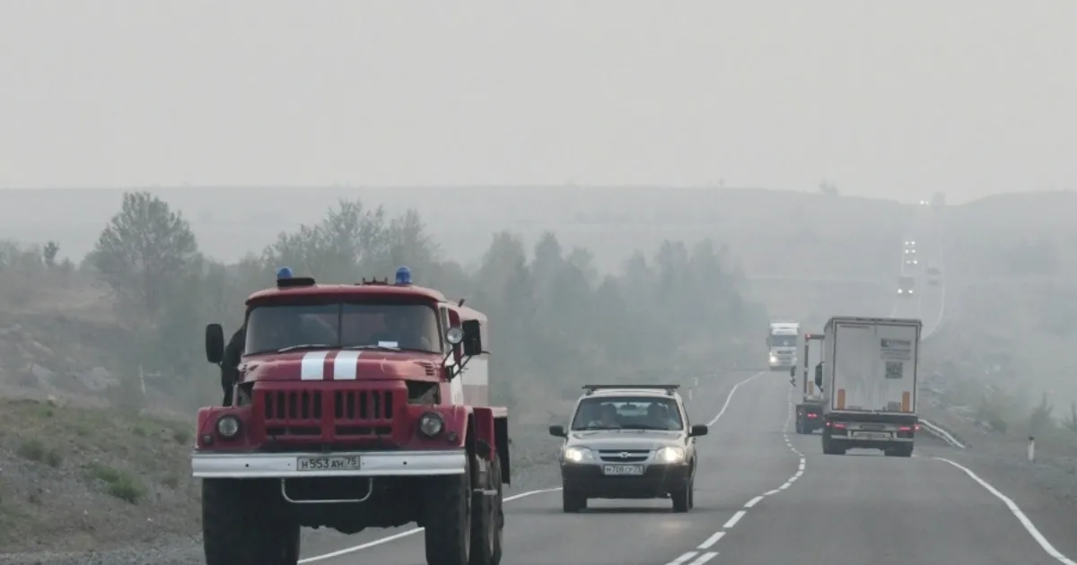 В Нижегородской области мост рухнул вместе с машиной пожарных В Нижегородской области мост рухнул вместе с машиной пожарных