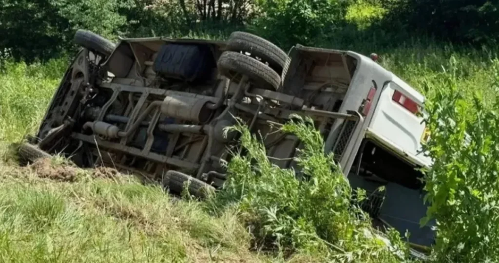 Автобус с пассажирами опрокинулся в Мордовии
