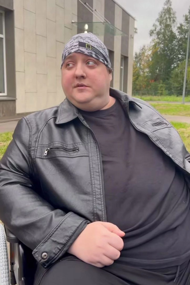 На последнем видео Роман Попов попросил поклонников никогда не унывать