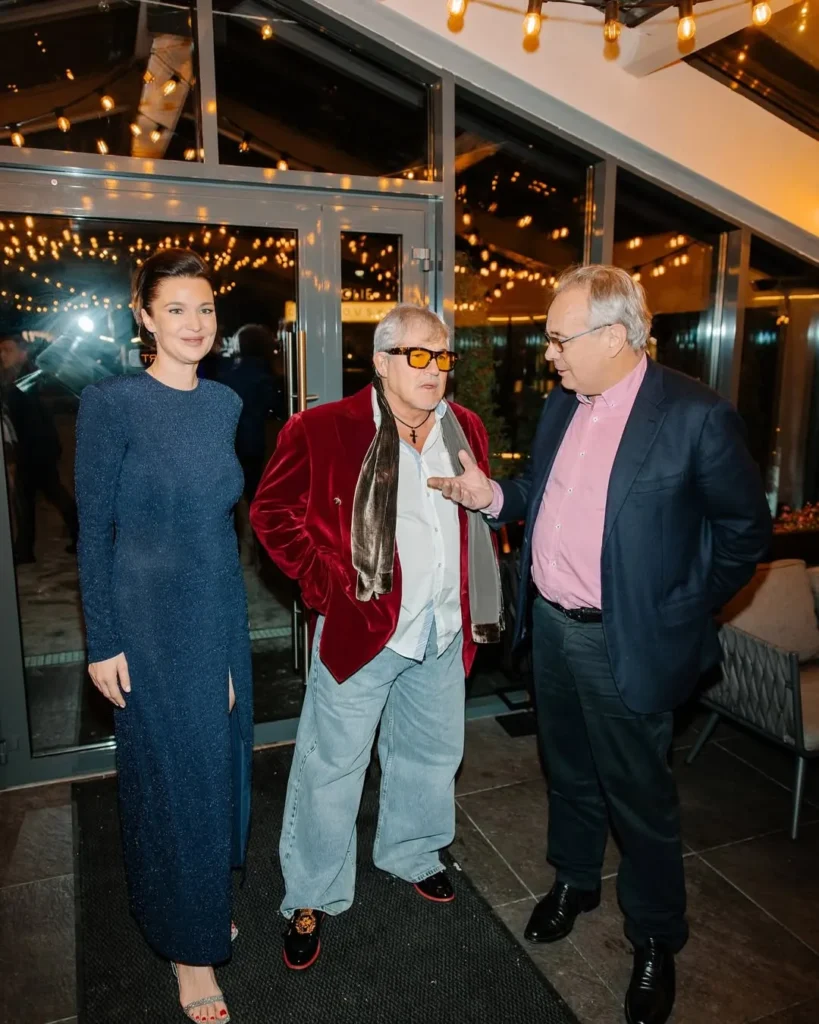 Дмитрий Дибров встречается со знакомой бывшей жены Полины