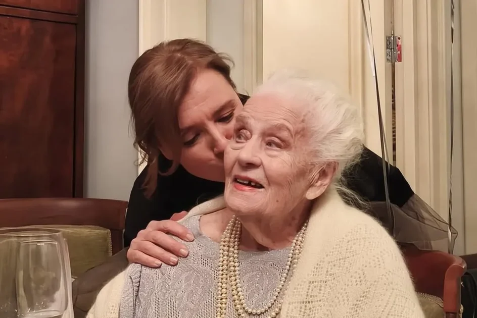 Алферова сделала заявление о важном событии на фоне новостей о разводе с Бероевым