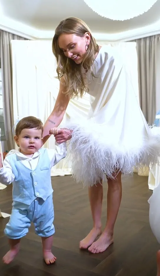 Молодая супруга Курбана Омарова впервые показала лицо сына