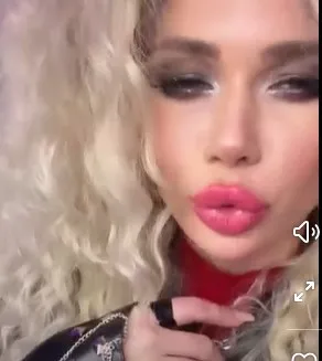 Яна Кошкина появилась на публике в образе Ирины Аллегровой