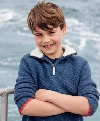 Принц Уильям и Кейт Миддлтон показали фото младшего сына в честь его 8-летия