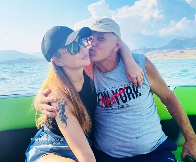 Певица МакSим сообщила о большой трагедии в семье