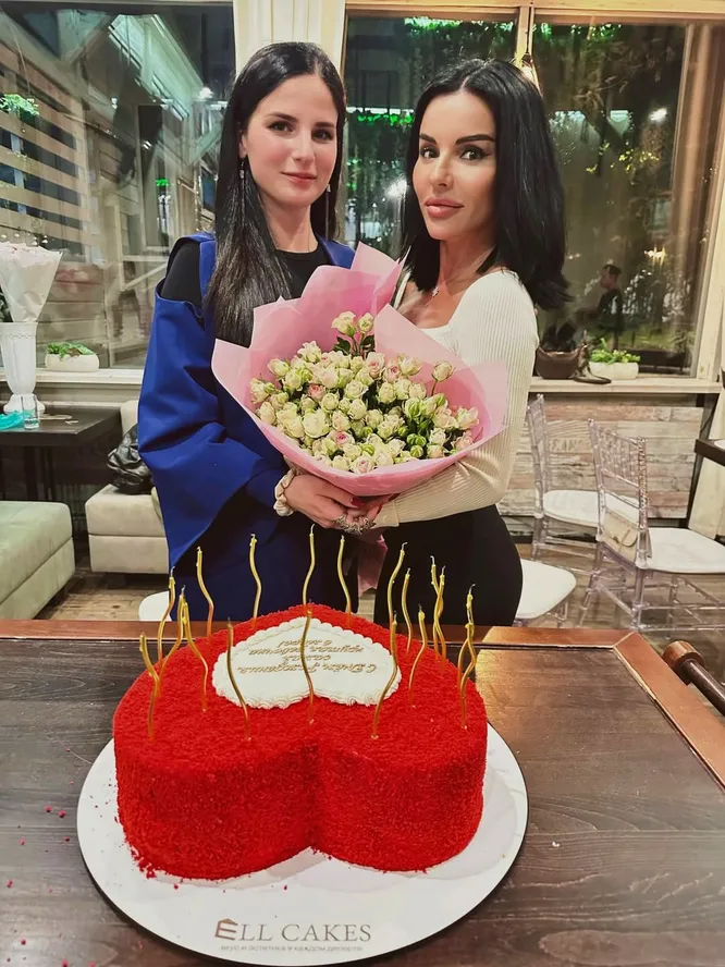 Юлия Волкова показала свою 22-летнюю дочь